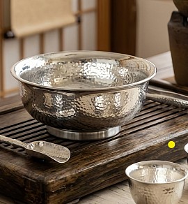 Sterling silver decorative centre piece bowl £5008 order number 880