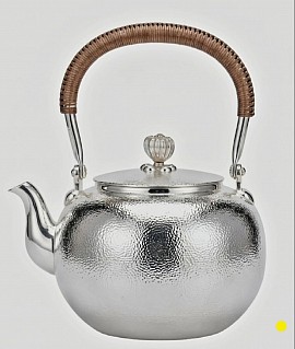 Sterling silver teapot with decorative finial £5000 order number 808